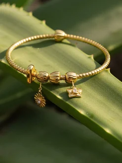 LEI Blatt Stopper Charm